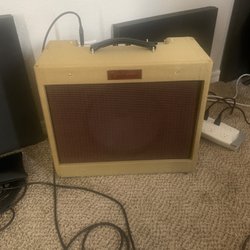 Fox Guitar's. 5e3tweed deluxe