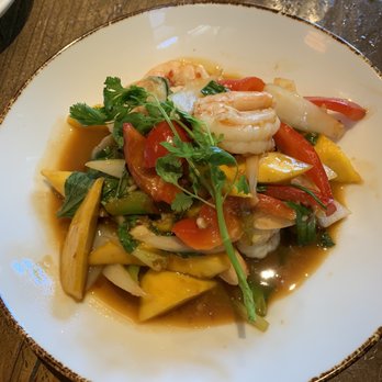 Basil Canteen - Mango shrimp - Thai Near Me - San Francisco, California