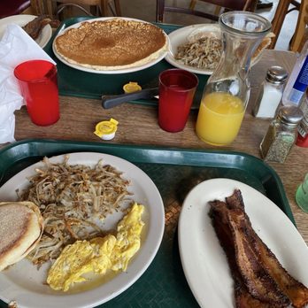 Buffalo Grille - American Near Me - Houston, Texas