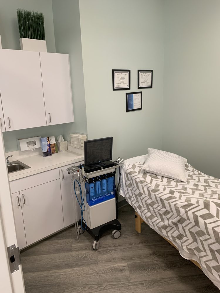 Dedham Medical Aesthetics Logo