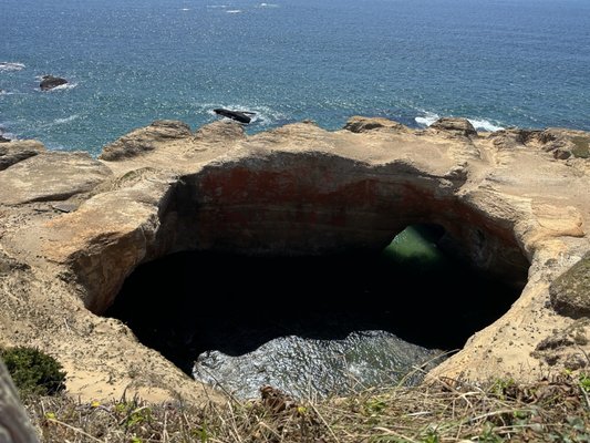 Devils Punchbowl State Natural Area by null
