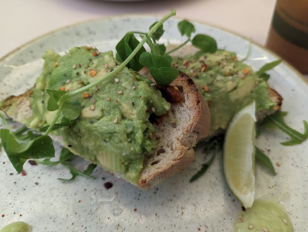 HULA JUICE CAFE Updated August 2024 216 Photos & 187 Reviews 103105 West Bow, Edinburgh