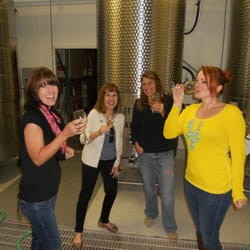 Winery Seekers Wine Tours - Learning more about wine with the winemaker.