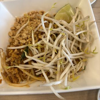 Little Thai Kitchen - Pad Thai Noodle - Thai Near Me - New York, New York