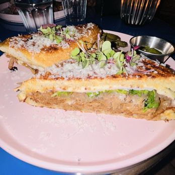 Joliet Restaurant and Bar - Inside - Cafes Near Me - Playa Vista, California