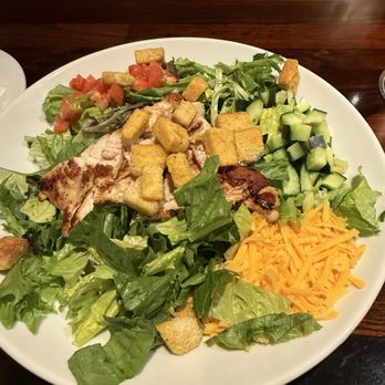 LongHorn Steakhouse - Chicken garden salad - Steakhouses Near Me - Cedar Park, Texas