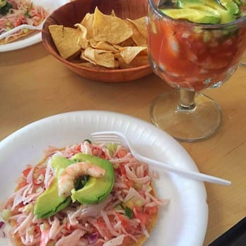 Mariscos Puerto Angel - Tostada de jaiva & cóctel de camarón - Mexican Near Me - Van Nuys, California Mariscos Puerto Angel - Tostada de jaiva & cóctel de camarón - Mexican Near Me - Van Nuys, California