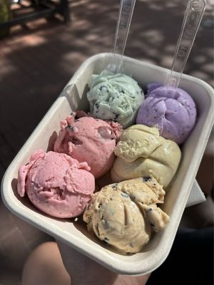 Gelato Boy by null