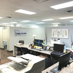 Music City Mall Dental - Front desk and reception area.