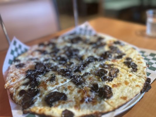 Nuri's Tavern by null