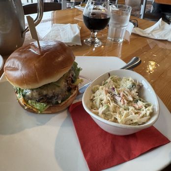 7 Devils Waterfront Alehouse - Devil's Garden Burger - Seafood Near Me - Coos Bay, Oregon