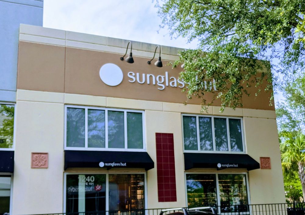 SUNGLASS HUT Updated October 2024 1240 Belk Dr, Mount Pleasant
