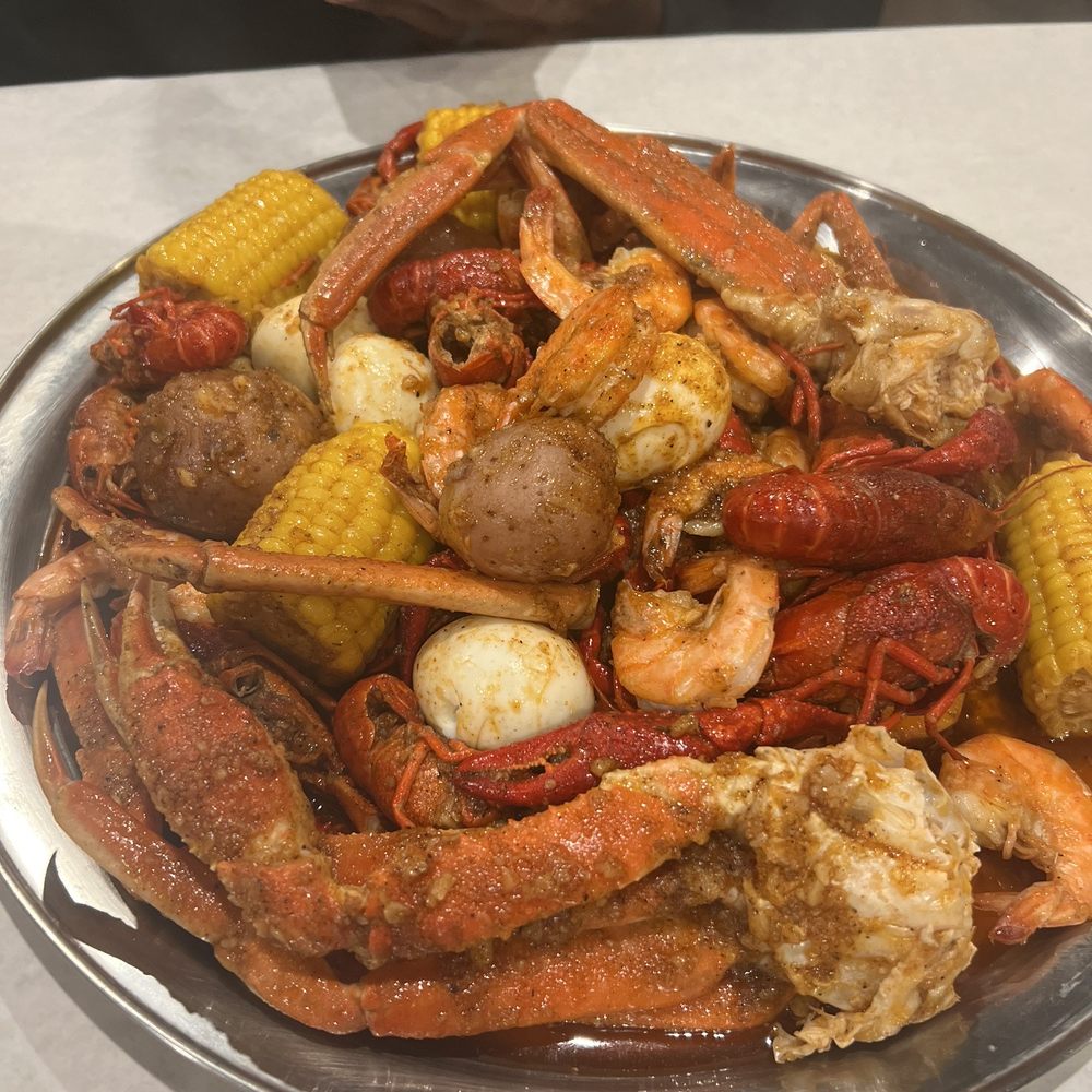 Laughing Crab - $50 Seafood Combo - Cajun/Creole Near Me - West Monroe, Louisiana