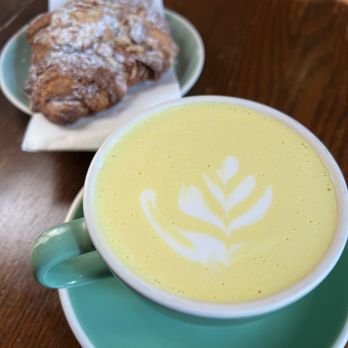Le Petit Café - Almond croissant and golden milk - Coffee & Tea Near Me - Montreal, Quebec Le Petit Café - Almond croissant and golden milk - Coffee & Tea Near Me - Montreal, Quebec