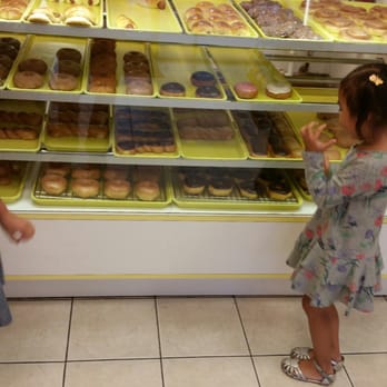 Parks Donuts - Small variety of donuts on display - Donuts Near Me - Plano, Texas Parks Donuts - Small variety of donuts on display - Donuts Near Me - Plano, Texas