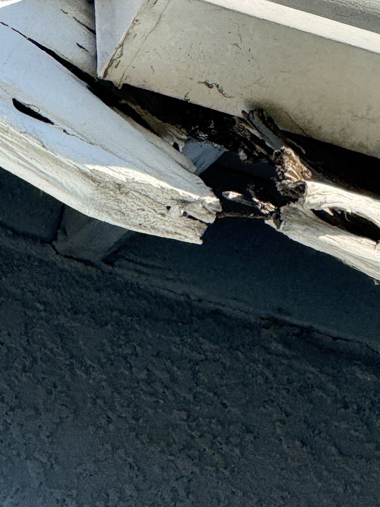 Slide of R&R Roofing