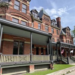 Pullman National Historical Park - The first hotel