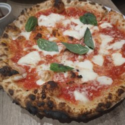 Gatto Wood Oven Pizza - Margherita