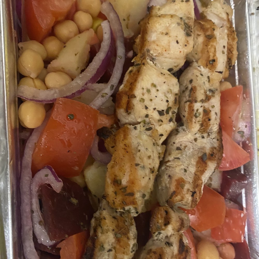 Chickpea beet salad with chicken added Chickpea beet salad with chicken added