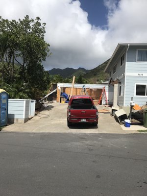 Windward Custom Builders Logo