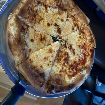 Lake Tahoe AleWorX Stateline - Pizza Margherita - Pizza Near Me - Stateline, Nevada