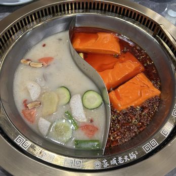 Chengdu Memory Hotpot - Half and half soup bases - Hot Pot Near Me - Fremont, California