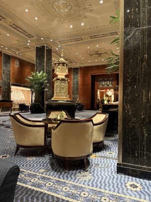 Peacock Alley by null