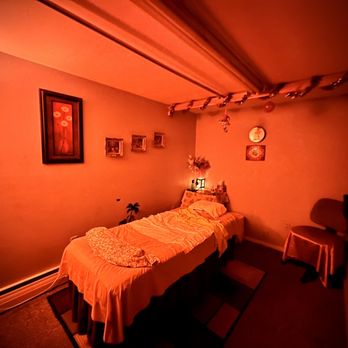 1. Healing Touch Oriental Massage