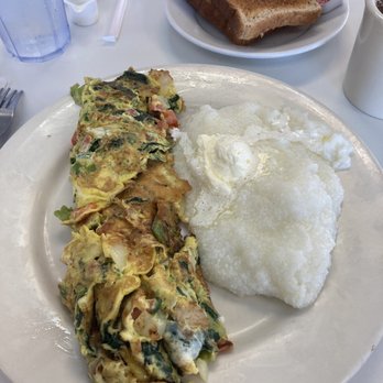 White Palace Grill - Veggie Omelette - with grits! - Diners Near Me - Chicago, Illinois