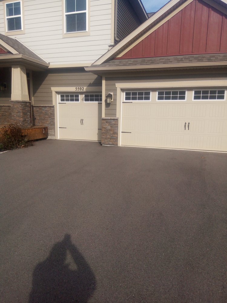 KH Garage Door - Garage Door Contractor in Mound, MN