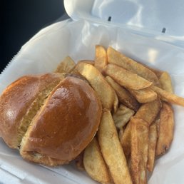 Kids Cheeseburger meal to go (grapes & cookie not in the picture) Kids Cheeseburger meal to go (grapes & cookie not in the picture)