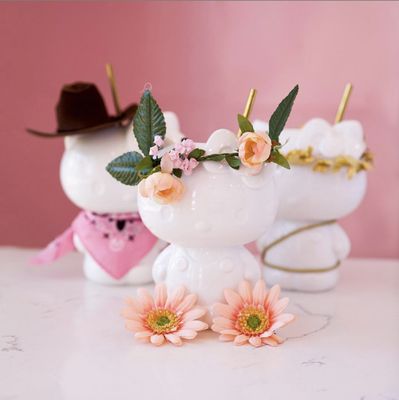 Hello Kitty Café by null