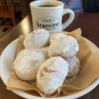 Cafe Genevieve - Powdered donuts yummy - Breakfast & Brunch Near Me - Jackson, Wyoming