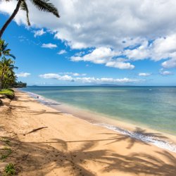 Maui Tropical Rentals - Stunning, golden sandy beach at Kihei Beach House