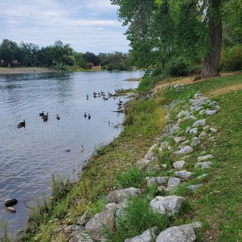Riverside Homestays - River - Vacation Rentals Near Me - Anderson, California Riverside Homestays - River - Vacation Rentals Near Me - Anderson, California