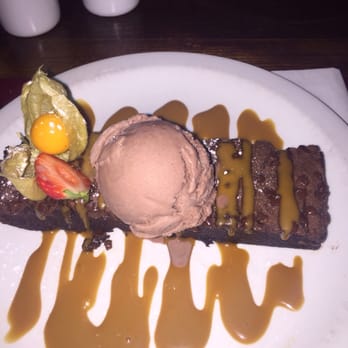 The Swan Inn - Warm chocolate brownie - Pubs Near Me - Glasgow, GLG