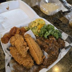 My sister had the stew beef and fried chicken yams and broccoli casserole