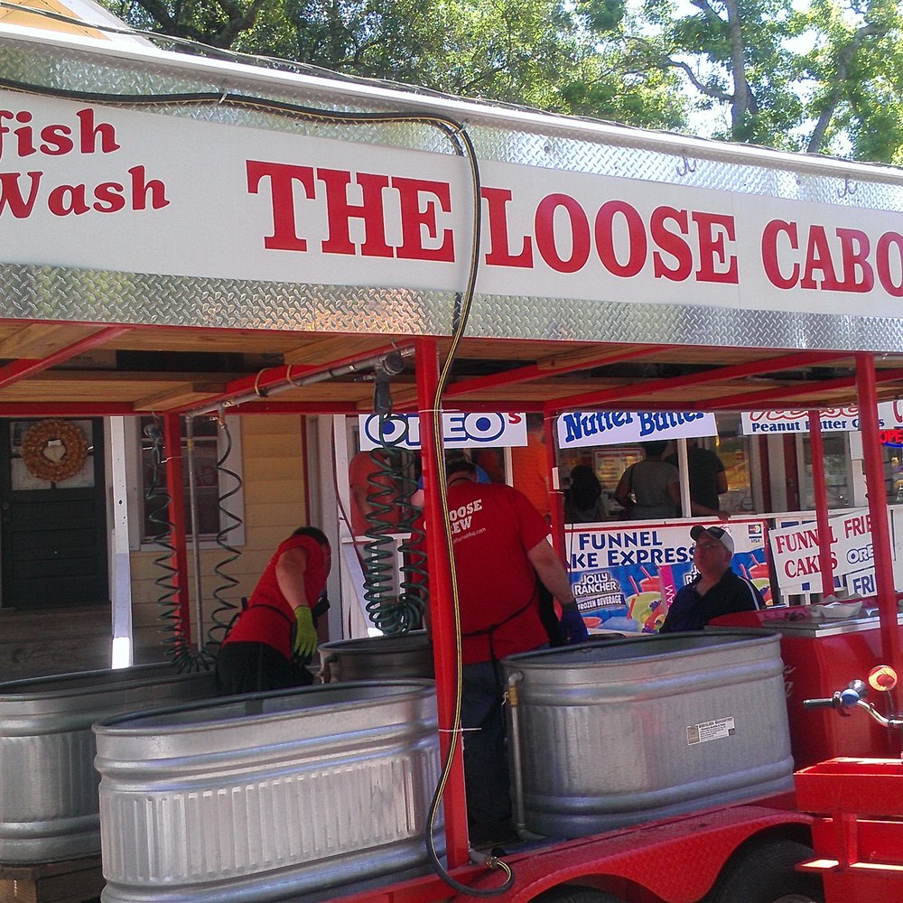 The Loose Caboose - Getting the crawfish ready! - Barbeque Near Me - Spring, Texas