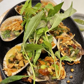 Bien Hen Restaurant - Grilled bloody clams - Seafood Near Me - Westminster, California Bien Hen Restaurant - Grilled bloody clams - Seafood Near Me - Westminster, California