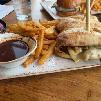 The Brew Brothers Tap House - BBQ Brisket Sandwich - Brewpubs Near Me - Laughlin, Nevada The Brew Brothers Tap House - BBQ Brisket Sandwich - Brewpubs Near Me - Laughlin, Nevada