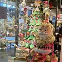 This shop is worth it! Beautiful Christmas stuff but pricey!