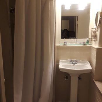 Hotel 340 - Room 1012 bathroom - Hotels Near Me - Saint Paul, Minnesota