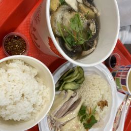 Hainanese Chicken Rice / 海南鸡饭