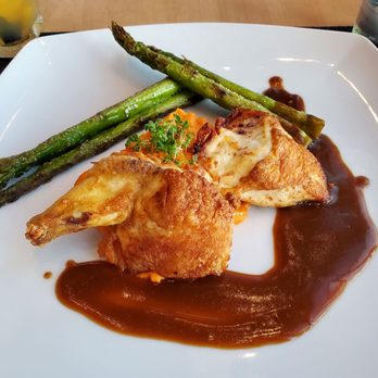 Blixx - Chicken surpreme with asparagus and sweet potatoe puree - International Near Me - Bremen, HB
