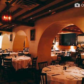 Al Porto - Italian Near Me - Vancouver, British Columbia