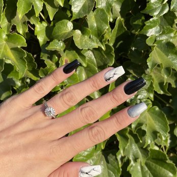 Pretty Nail Lounge - Nails by Tee! - Nail Salons Near Me - Montebello, California