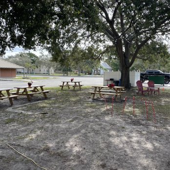 Taco Fusion Express - a picnic area in a park - Food Trucks Near Me - Sarasota, Florida Taco Fusion Express - a picnic area in a park - Food Trucks Near Me - Sarasota, Florida