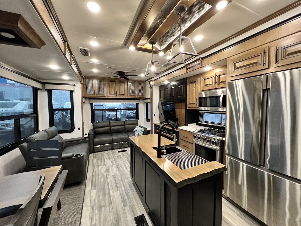 MIKE THOMPSON’S RV SUPER STORE Updated October 2025 215 Photos