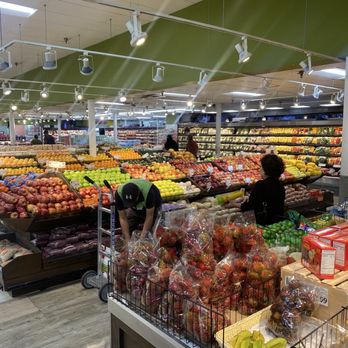 H Mart - Catonsville - Lots of fruits - Grocery Near Me - Catonsville, Maryland