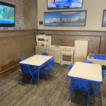 Barro's Pizza - Play corner with cartoons - Italian Near Me - Phoenix, Arizona